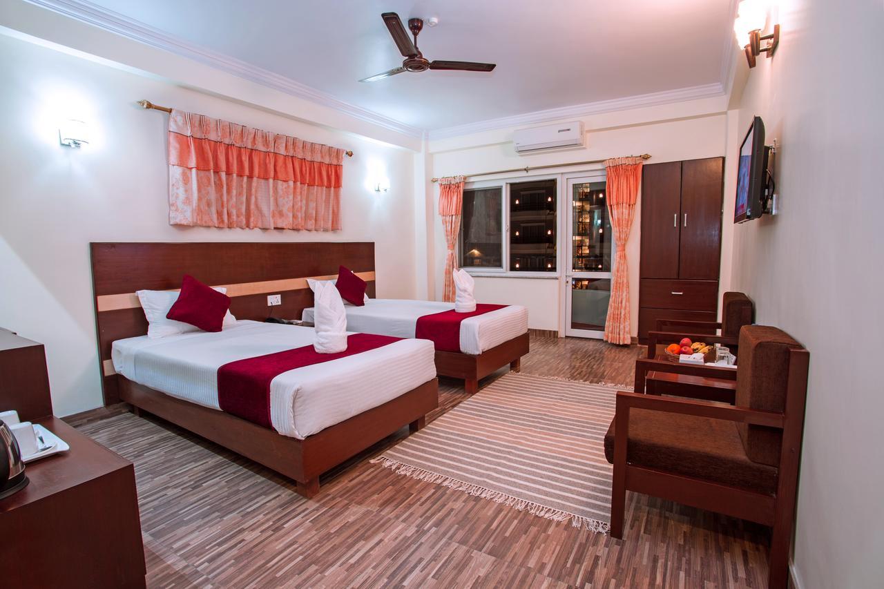Hotel Spring Pokhara Exterior photo