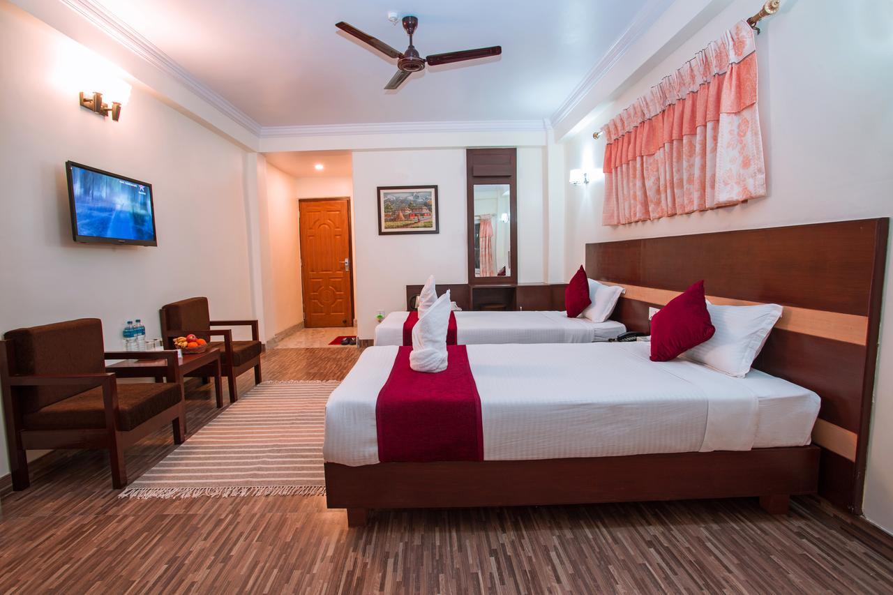 Hotel Spring Pokhara Exterior photo