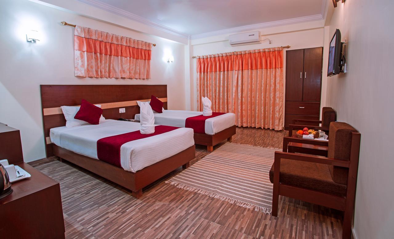 Hotel Spring Pokhara Exterior photo