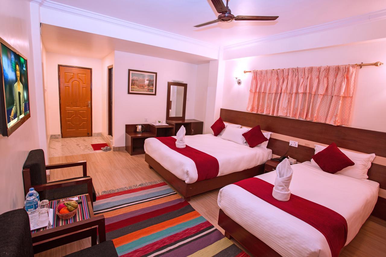 Hotel Spring Pokhara Exterior photo